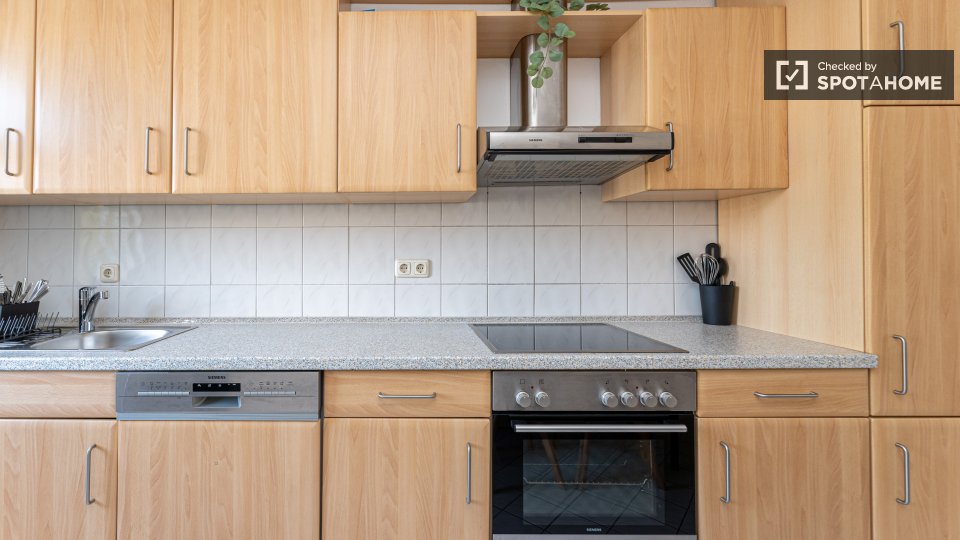 Room, Hackenbergstraße, Berlin