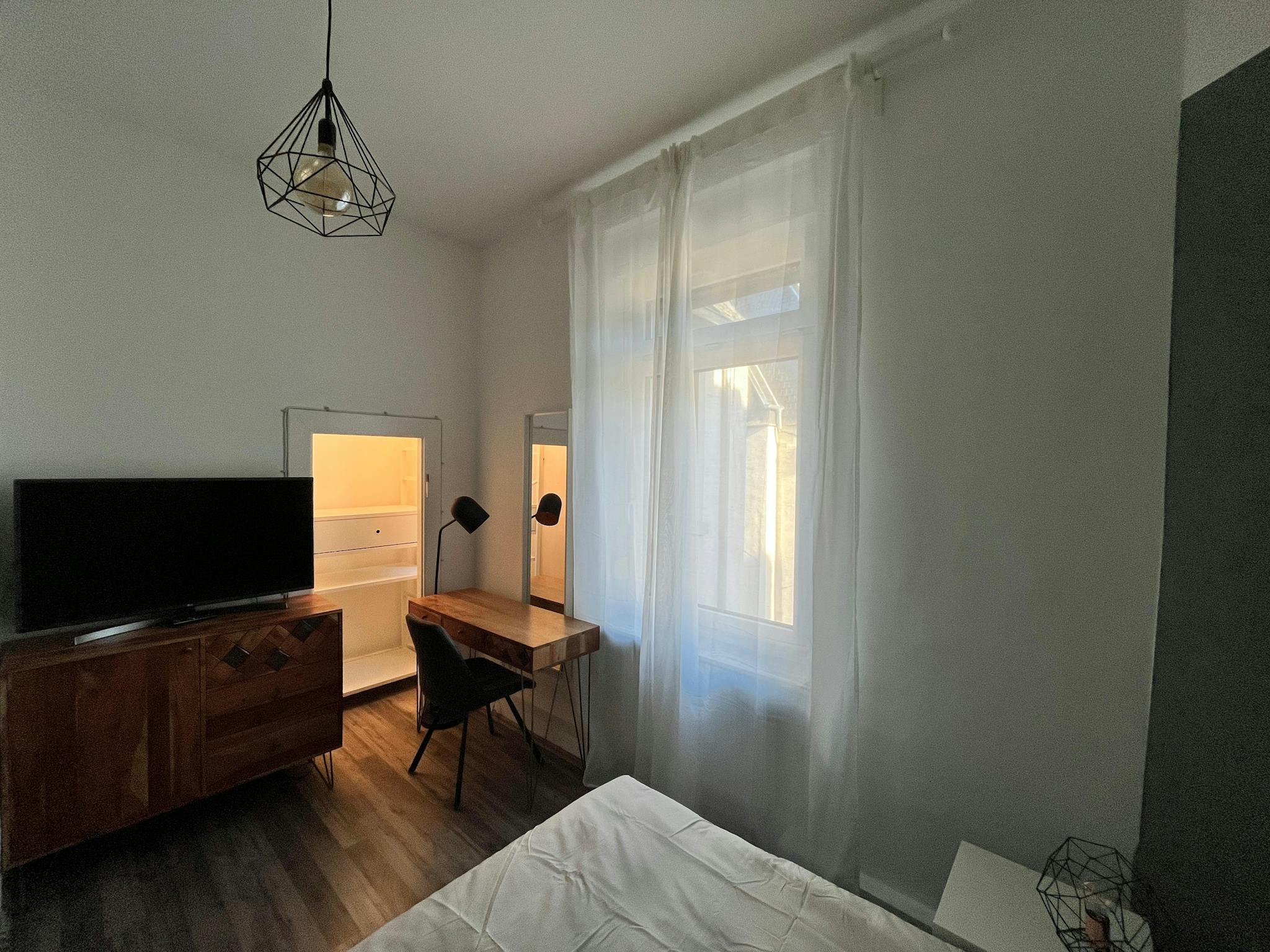 Apartment, Saalburgallee, Frankfurt