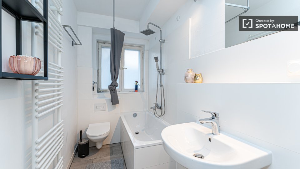 Room, Forckenbeckstraße, Berlin