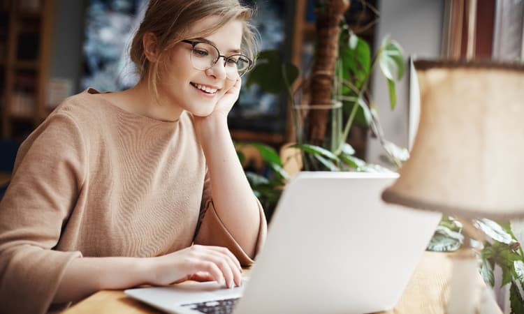 7 tools to keep you productive while studying at home