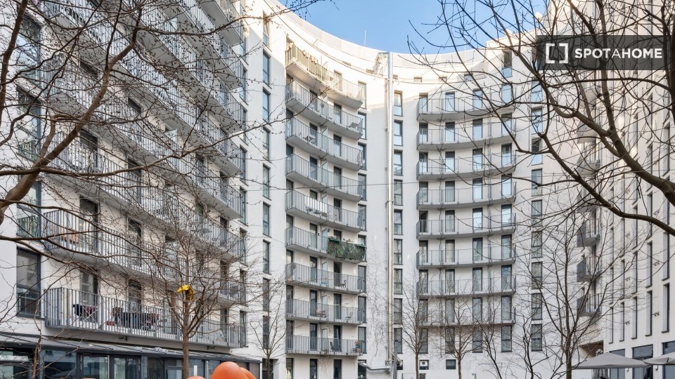 Room, Bernhard-Weiß-Straße-3, Berlin