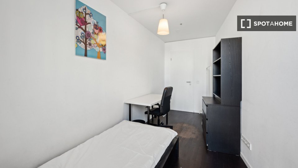 Room, Bernhard-Weiß-Straße-3, Berlin