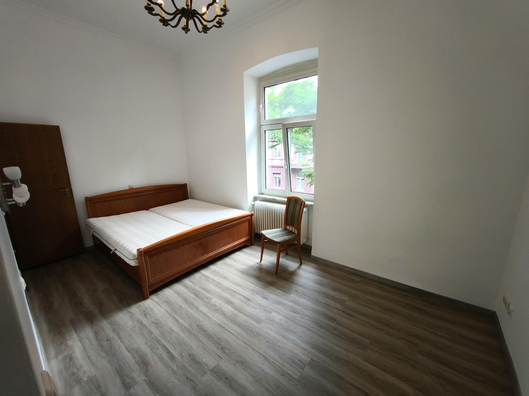 House, Esslinger Straße, Frankfurt