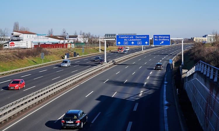 Traffic jams declined significantly in Germany over the past year