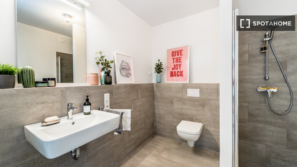 Room, Klara-Franke-Straße, Berlin