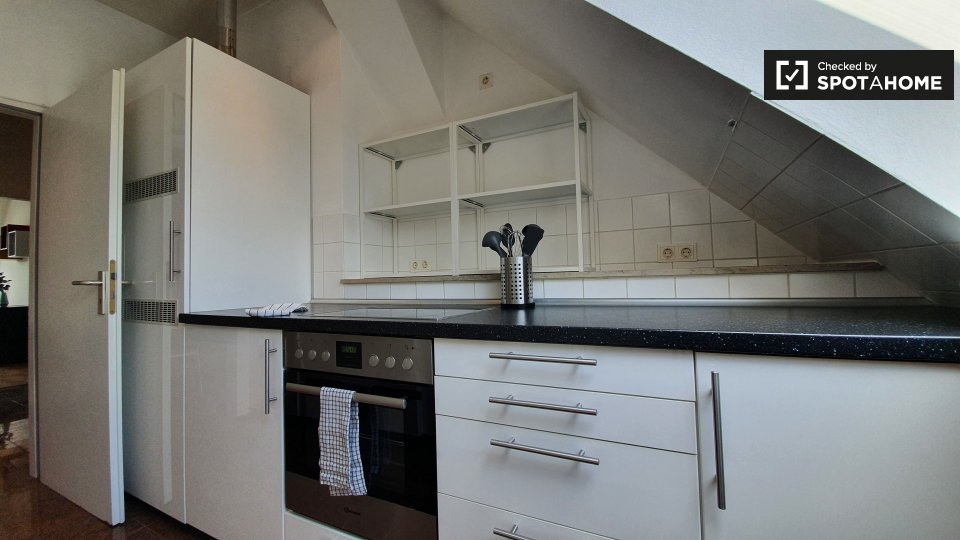 Room, Martin-Luther-Str., Berlin