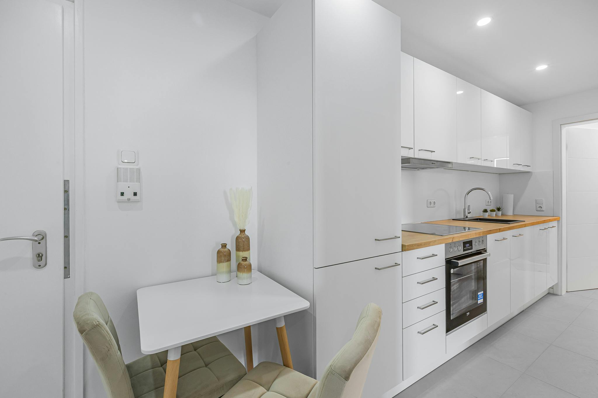 Apartment, Schaffhauser Straße, Munich