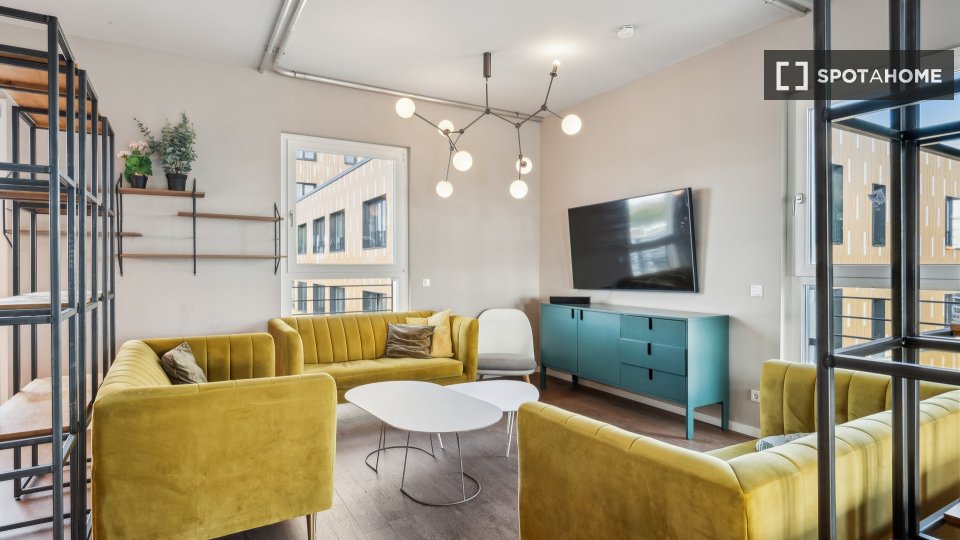 Room, Klara-Franke-Straße-28, Berlin