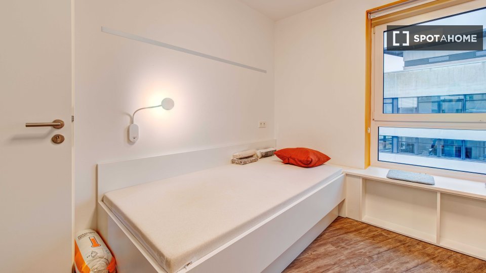 Room, WE.8, Berlin