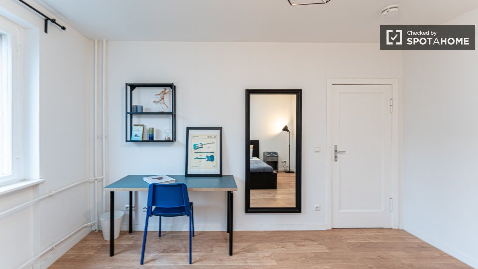Room, Forckenbeckstraße, Berlin