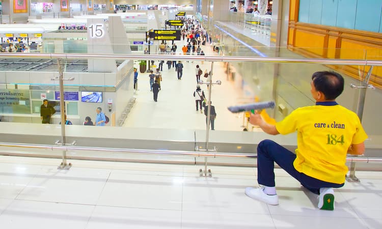 American man disguises self as cleaner to try to sneak into Germany
