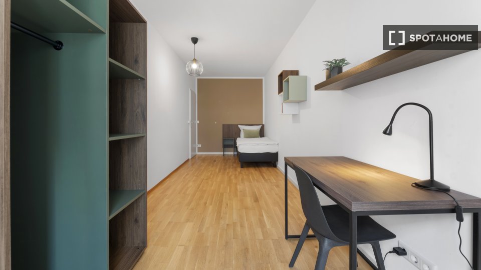 Room, Friedrichstraße, Berlin