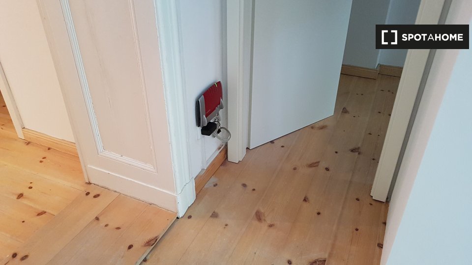 Room, Hauptstraße, Berlin