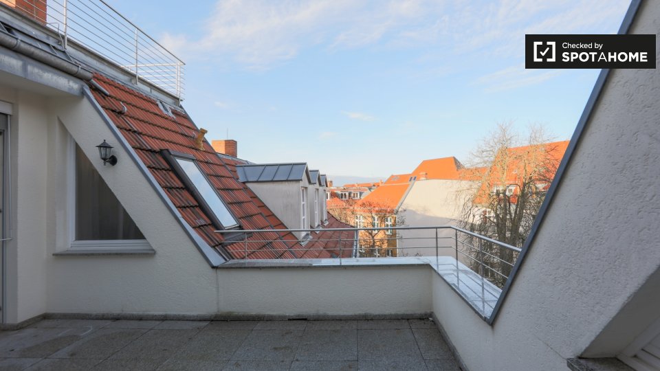 Room, Heerstraße, Berlin