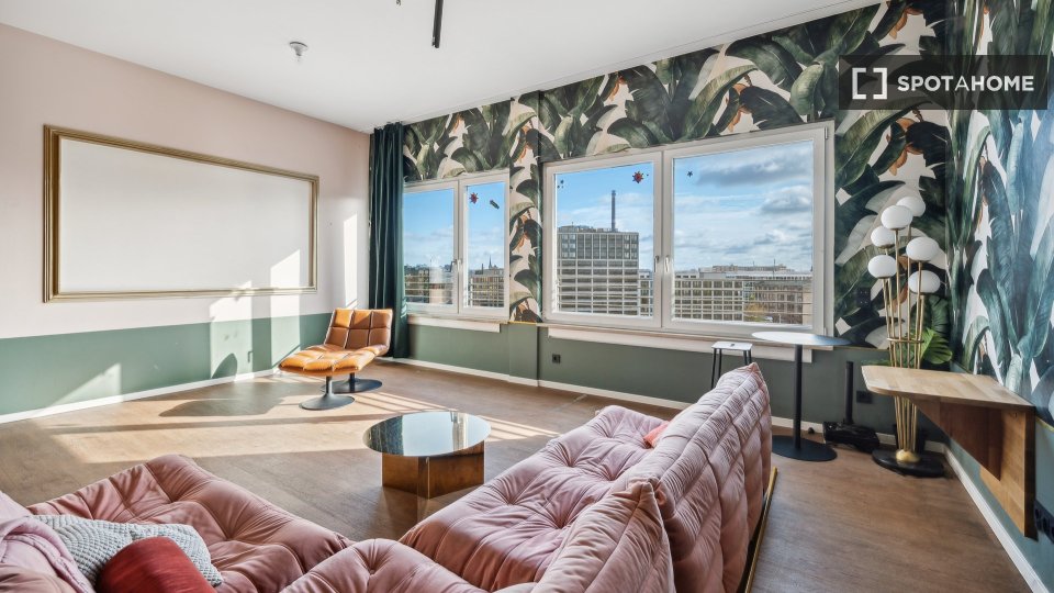 Room, Klara-Franke-Straße-28, Berlin