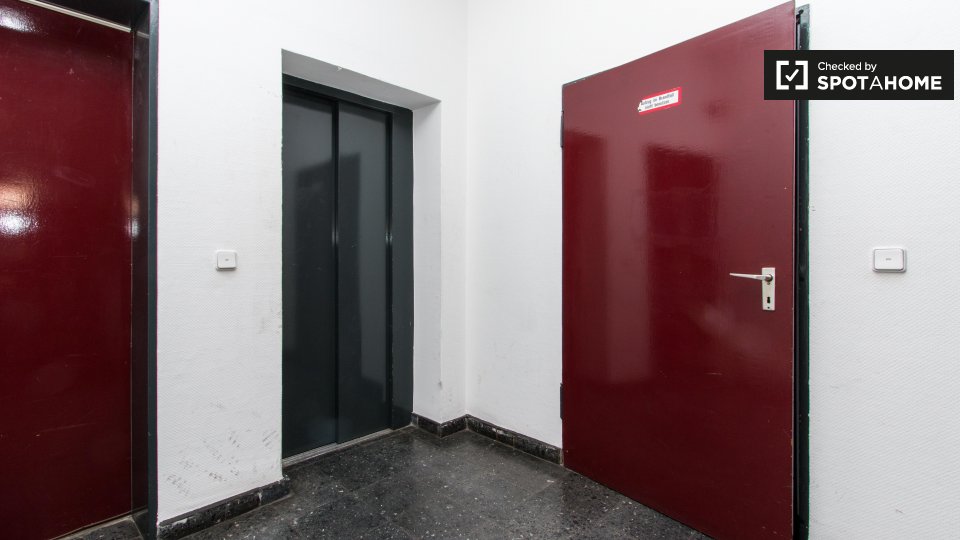 Room, Bismarckstraße, Berlin