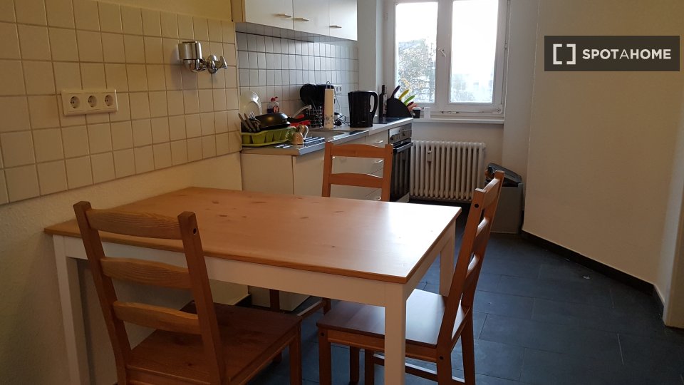 Room, Wilsnacker Str., Berlin