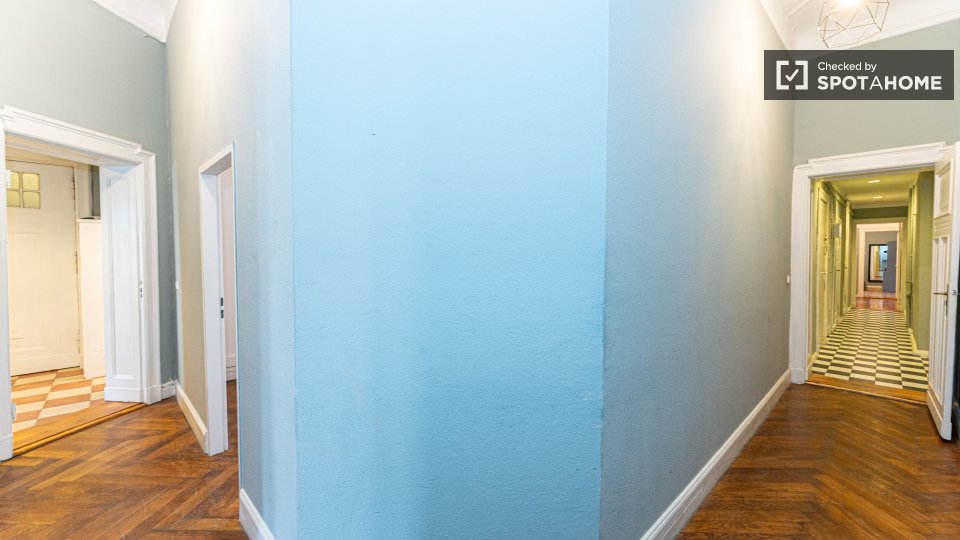Room, Kantstraße, Berlin