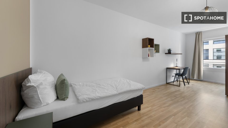Room, Friedrichstraße, Berlin