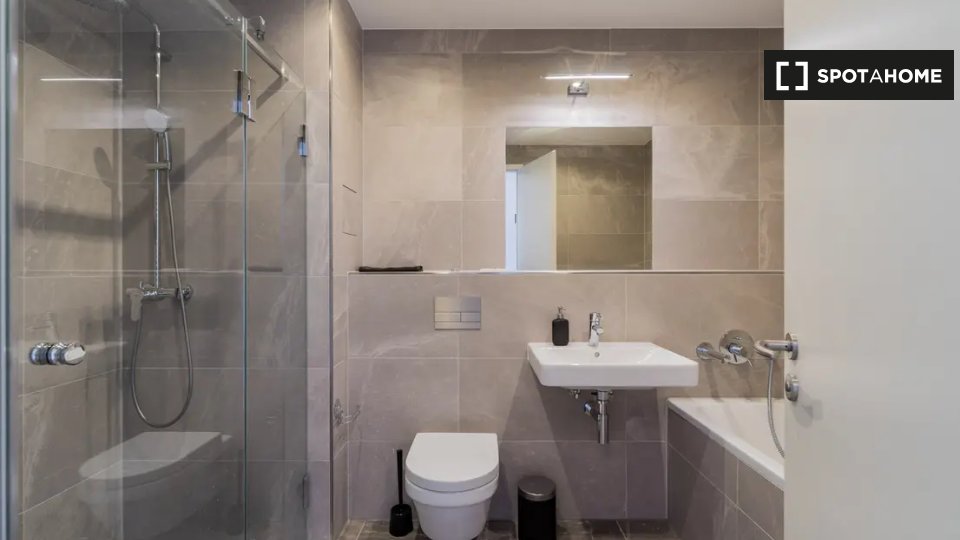 Apartment, Wilhelm-Caspar-Wegely-Platz, Berlin