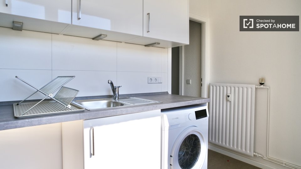 Room, Neltestraße, Berlin