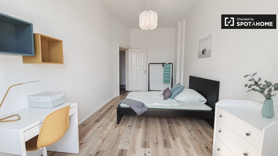 Room, Holländerstraße, Berlin