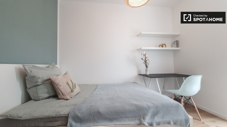 Room, Nazarethkirchstraße, Berlin