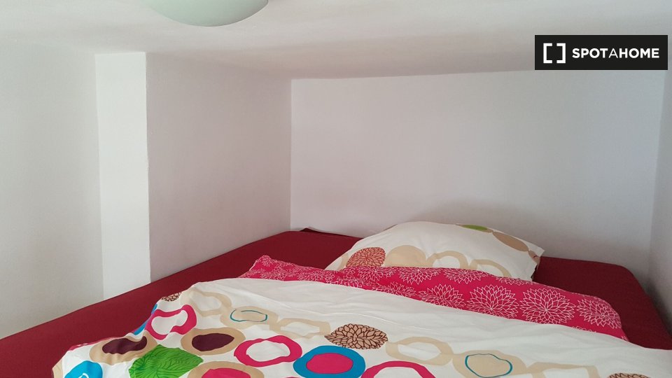 Room, Hauptstraße, Berlin