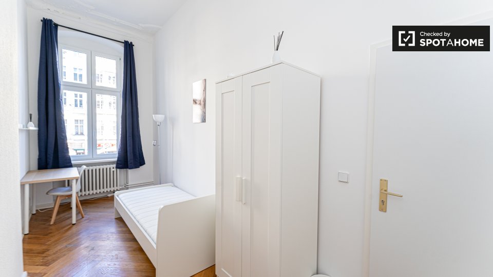 Room, Kaiser-Friedrich-Straße-50, Berlin