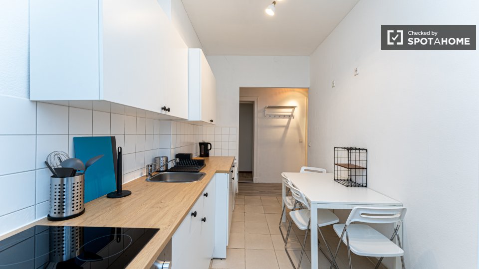 Room, Waldstraße, Berlin