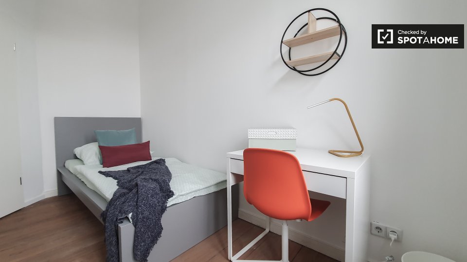Room, Weimarische Str., Berlin