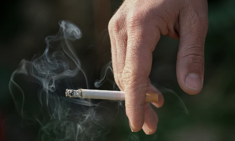 Germans continue to smoke and drink too much, addiction report finds