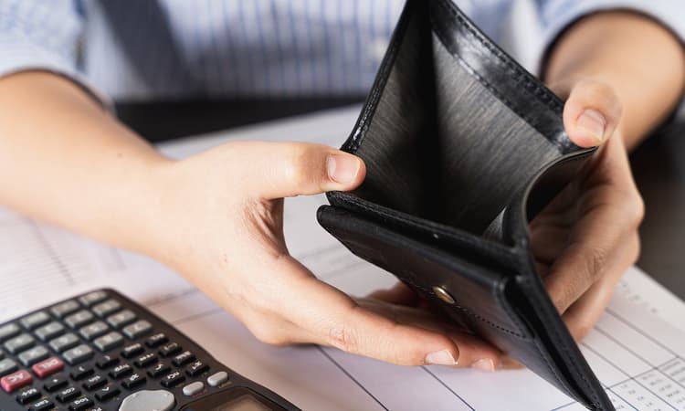 Salaries in Germany fell significantly in 2020