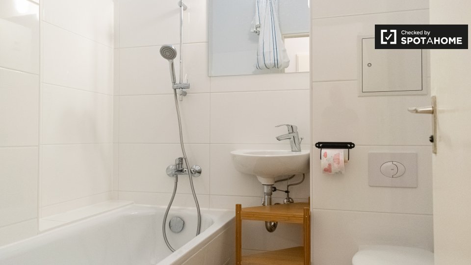 Room, Graefestraße, Berlin
