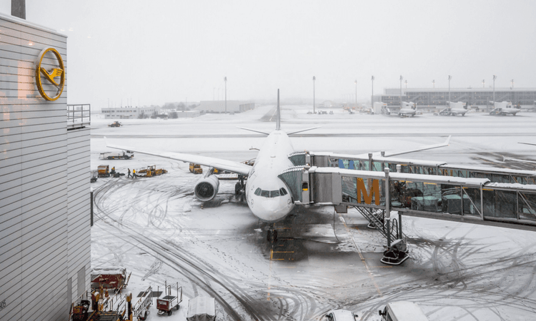 Munich Airport closes again due to snow and ice