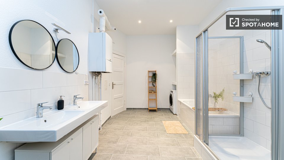 Room, Prinzenallee, Berlin