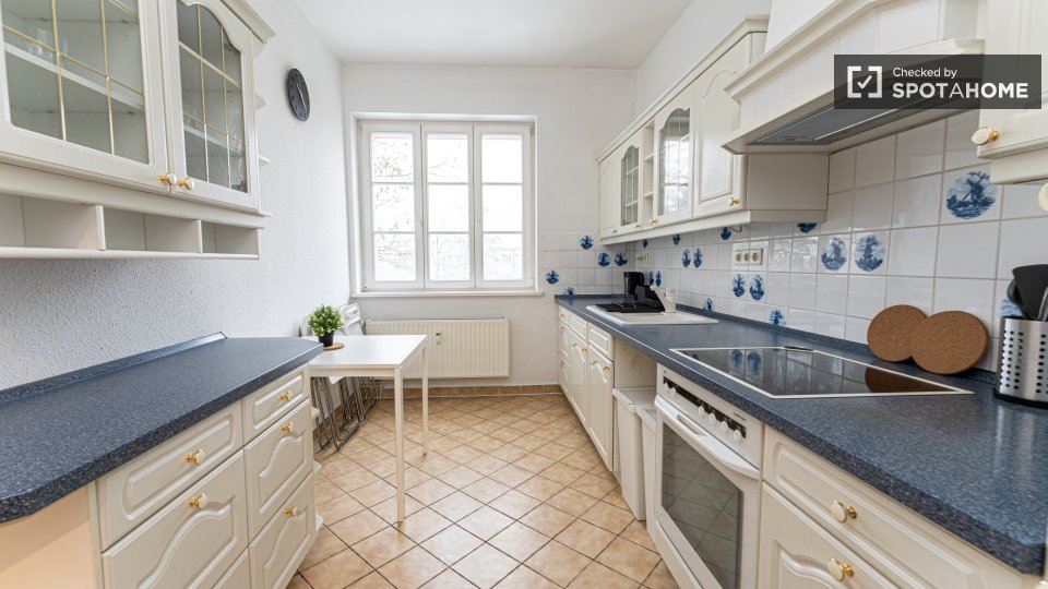 Room, Otto-Franke-Straße, Berlin