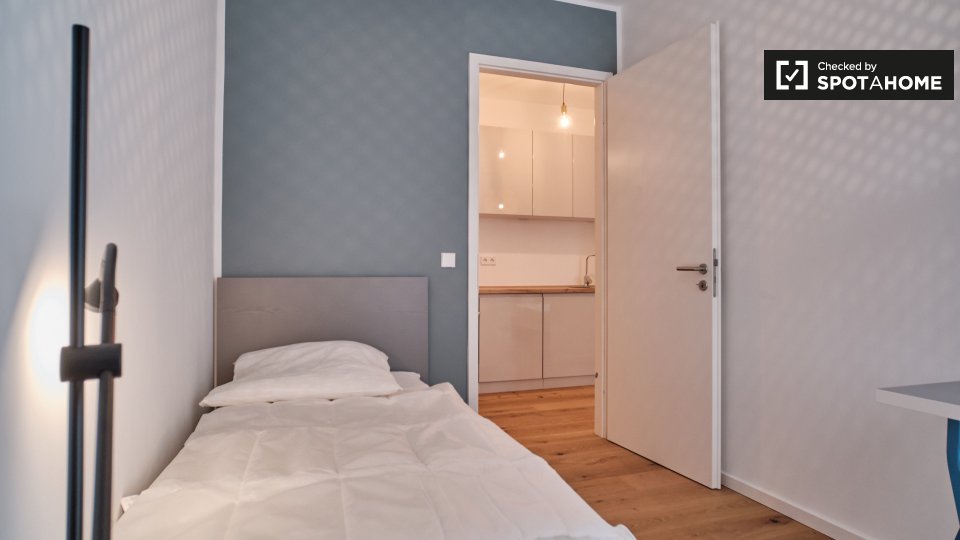 Room, Nazarethkirchstraße, Berlin
