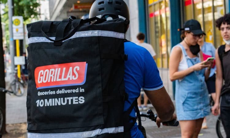 Berlin bike couriers had 600 work accidents last year, report reveals