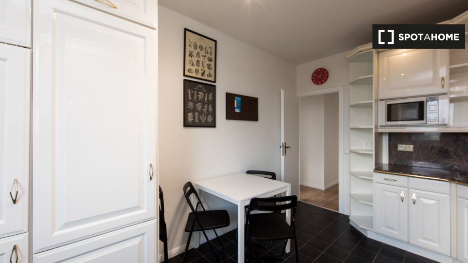 Room, Johanna-Tesch-Straße, Berlin