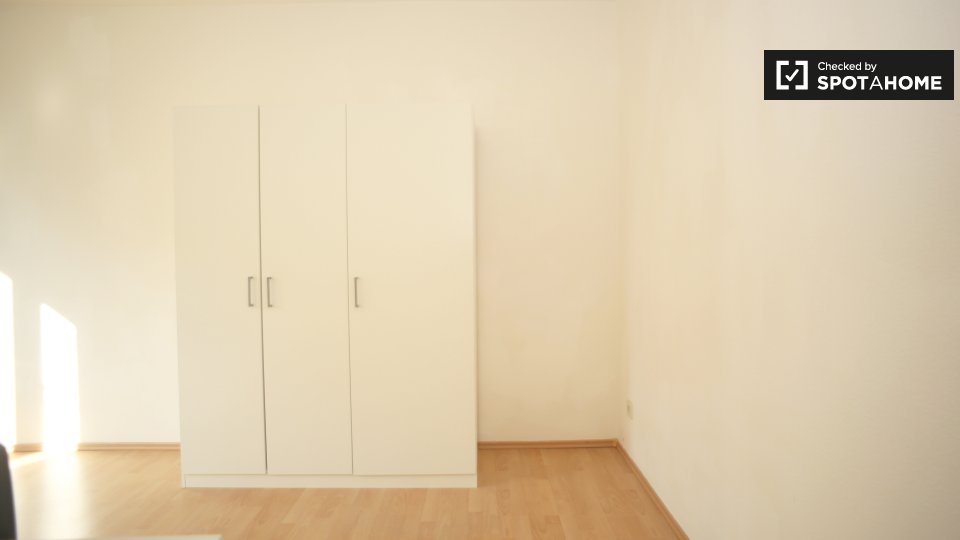 Room, Gneisenaustraße, Berlin