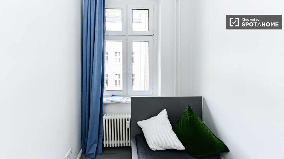 Room, Kottbusser Damm-30, Berlin
