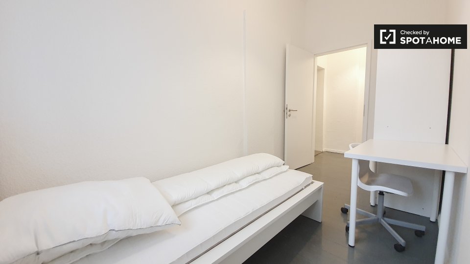 Room, Kottbusser Damm-30, Berlin