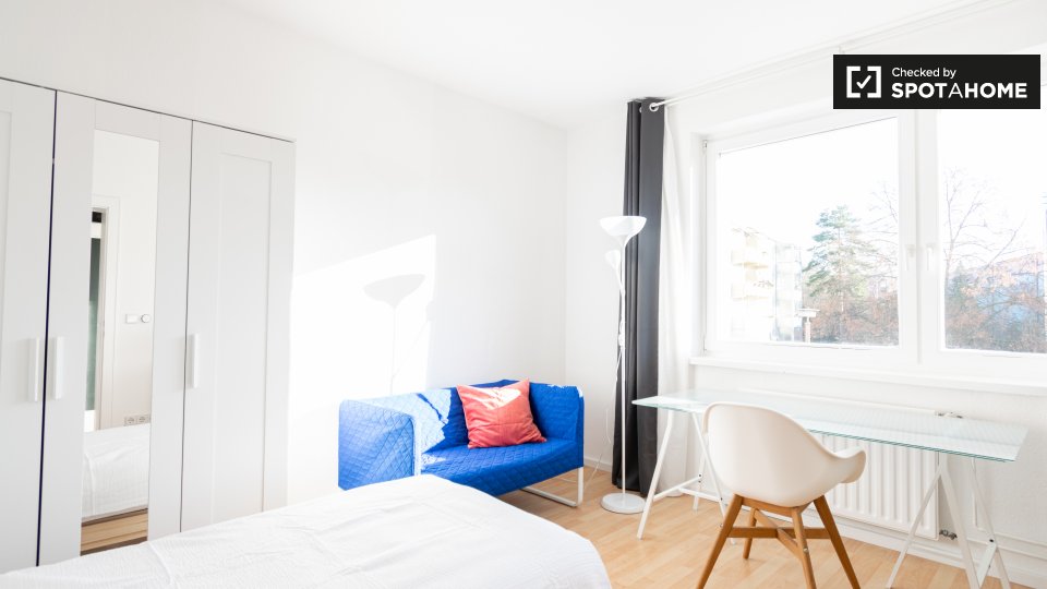 Room, Neltestraße, Berlin