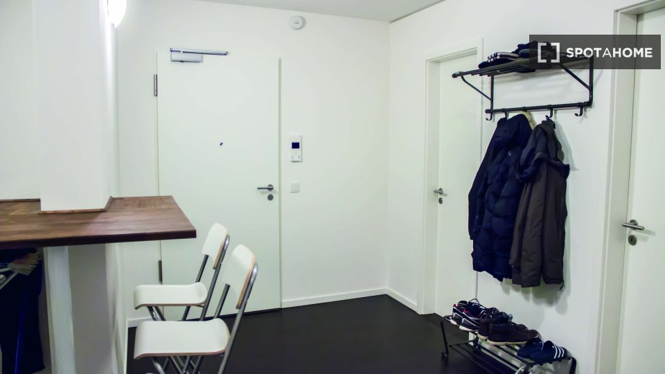 Room, Bernhard-Weiß-Straße-3, Berlin