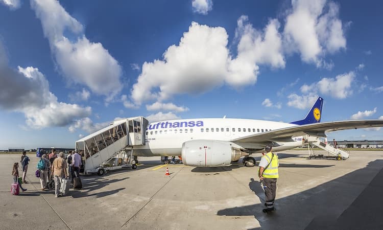 German airline Lufthansa turns first profit since beginning of pandemic