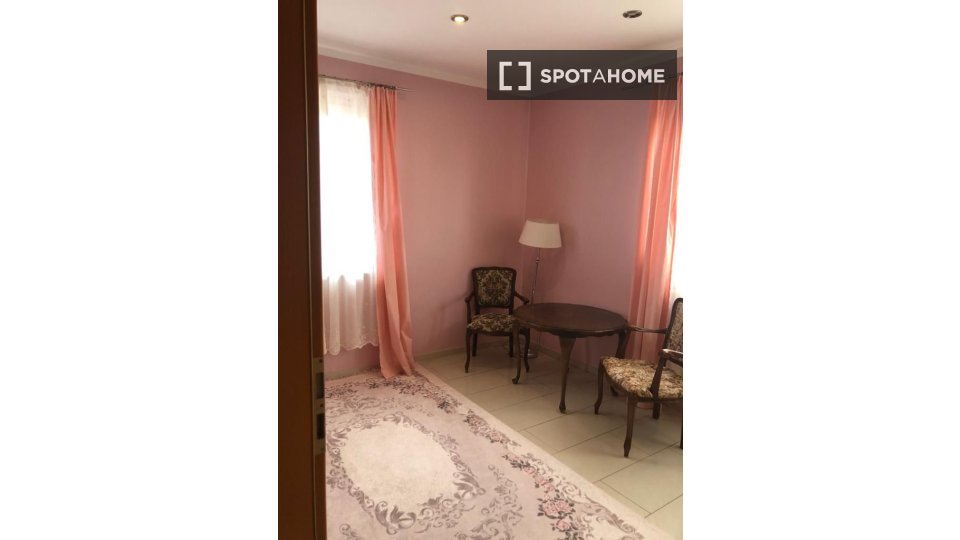 Room, Steinträgerweg, Berlin