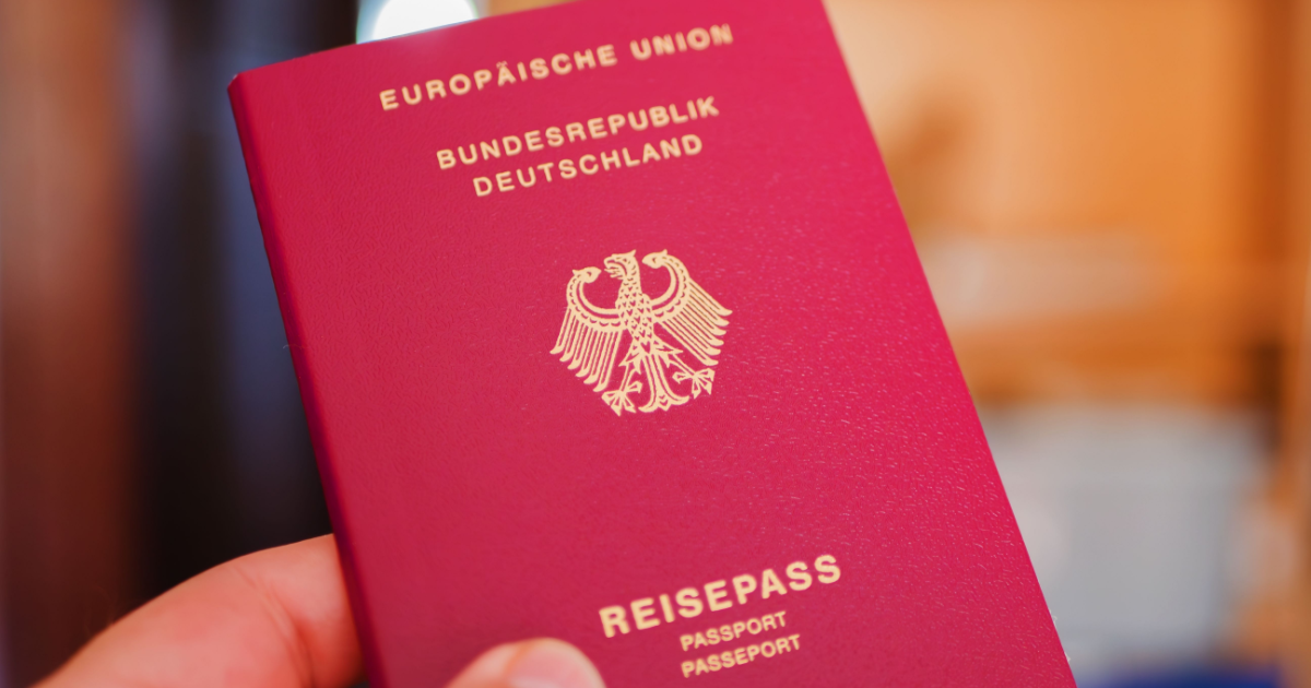 Record number of Berliners suing government over citizenship delays