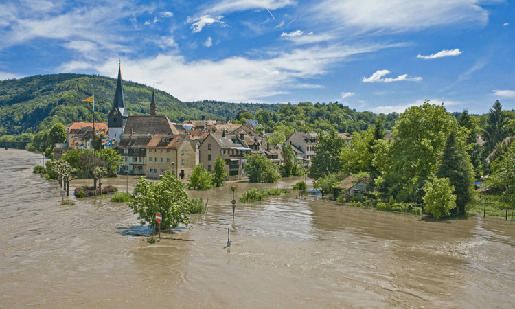 Deutsche Bahn reduce services in Bavaria as flood warnings continue