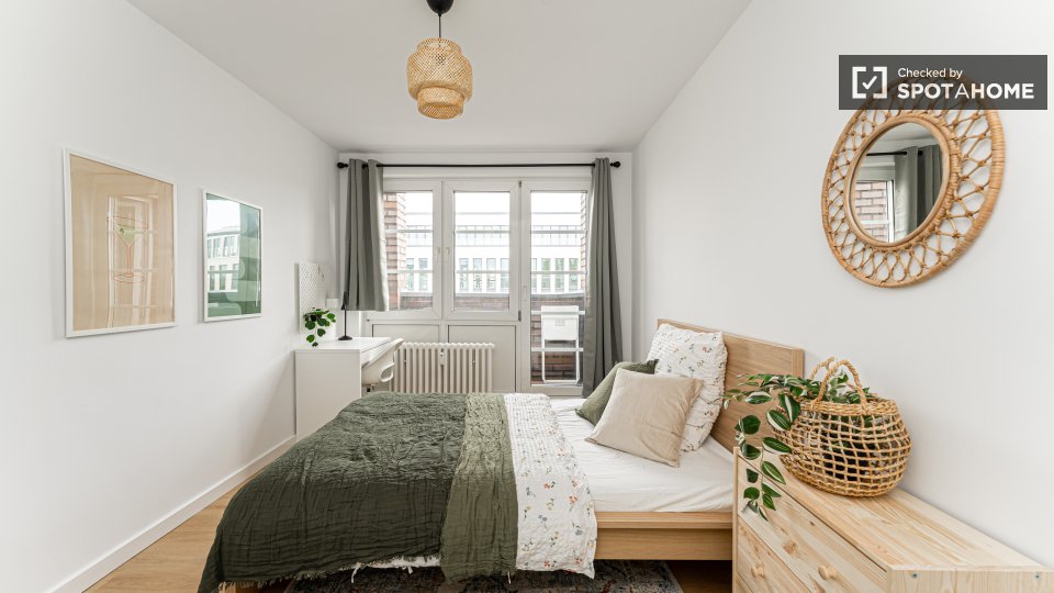 Room, Müllerstraße, Berlin